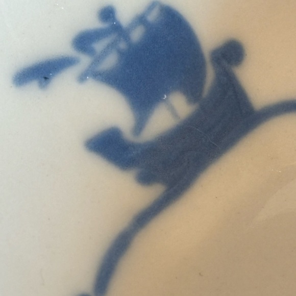 Vintage RockWood 1886 blue ships sailing serving bowl - Picture 2 of 6